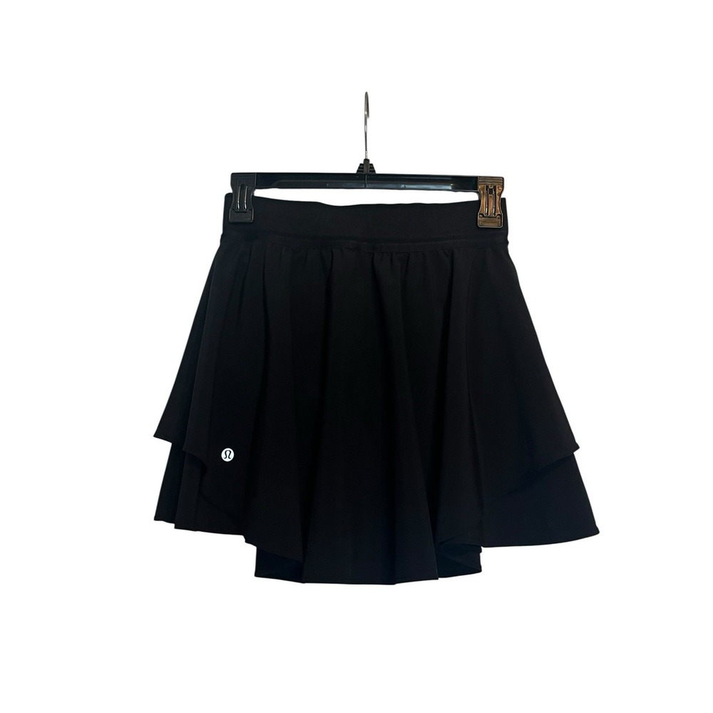 Lululemon court rival skirt size 4 Black high rise Pickleball Tennis Skort